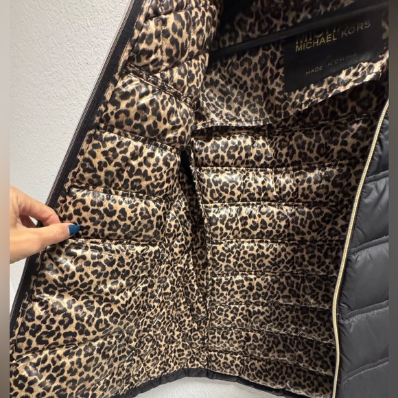 MK Michael Kors Black Packable Down Fill Hooded Jacket Womans M - Picture 4 of 12